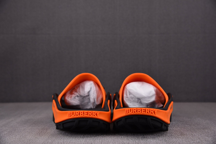 BURBER*Y Sandal5