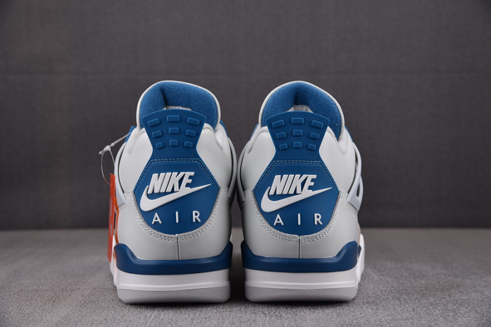 Air Jordan 4 Retro