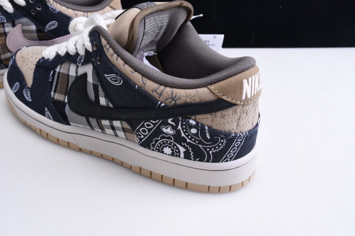 Travis Scott x Nike SB Dunk Low CT5053-001