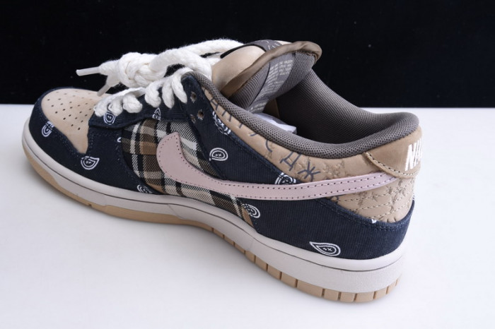 Travis Scott x Nike SB Dunk Low CT5053-001