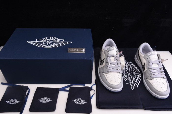 AIR JORDAN 1 low CN8007-001