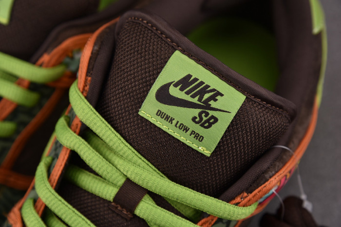 Nike SB Dunk Low De La Soul 789841-332