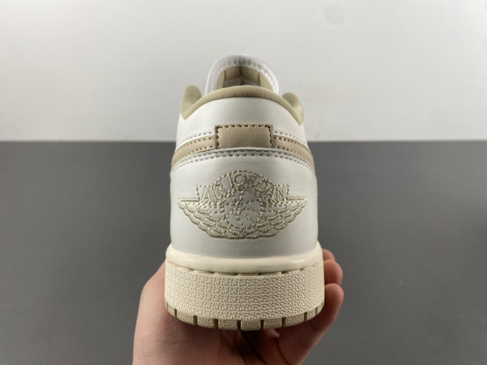 Air Jordan 1 Low