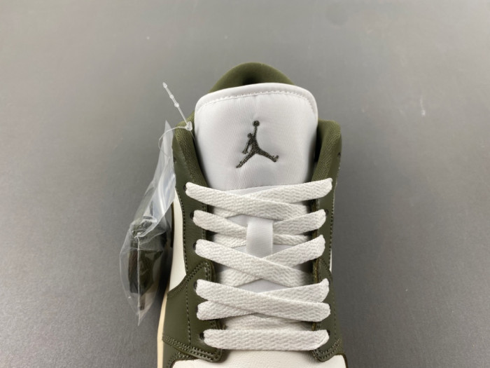 Air Jordan 1 Low
