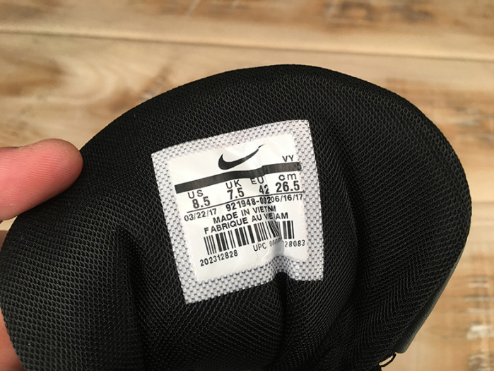 Nike Air More Uptempo “Tri-Color” black-Grey-White 921948-002