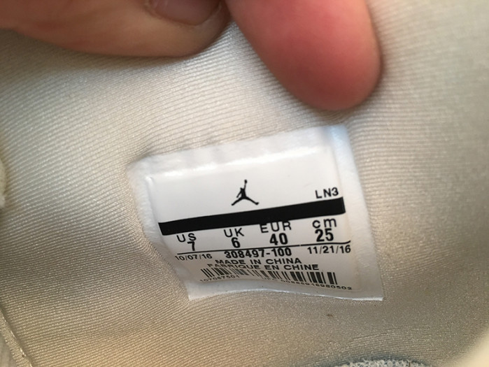 Air Jordan 4 Retro “Pure Money” white 308497-100