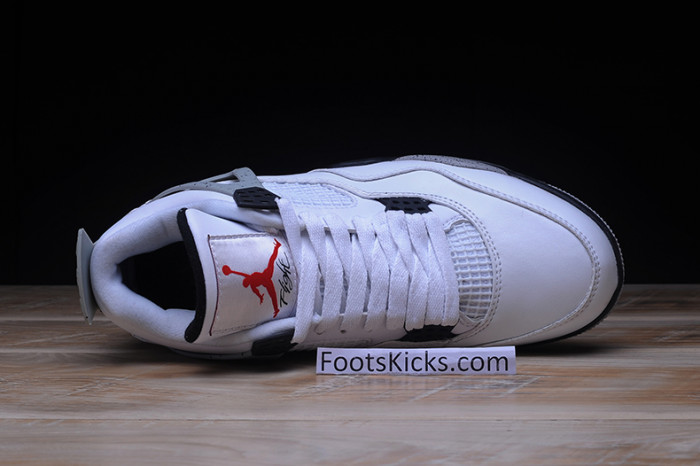 Air Jordan 4 OG “White Cement” 840606-192