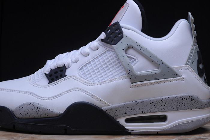Air Jordan 4 OG “White Cement” 840606-192